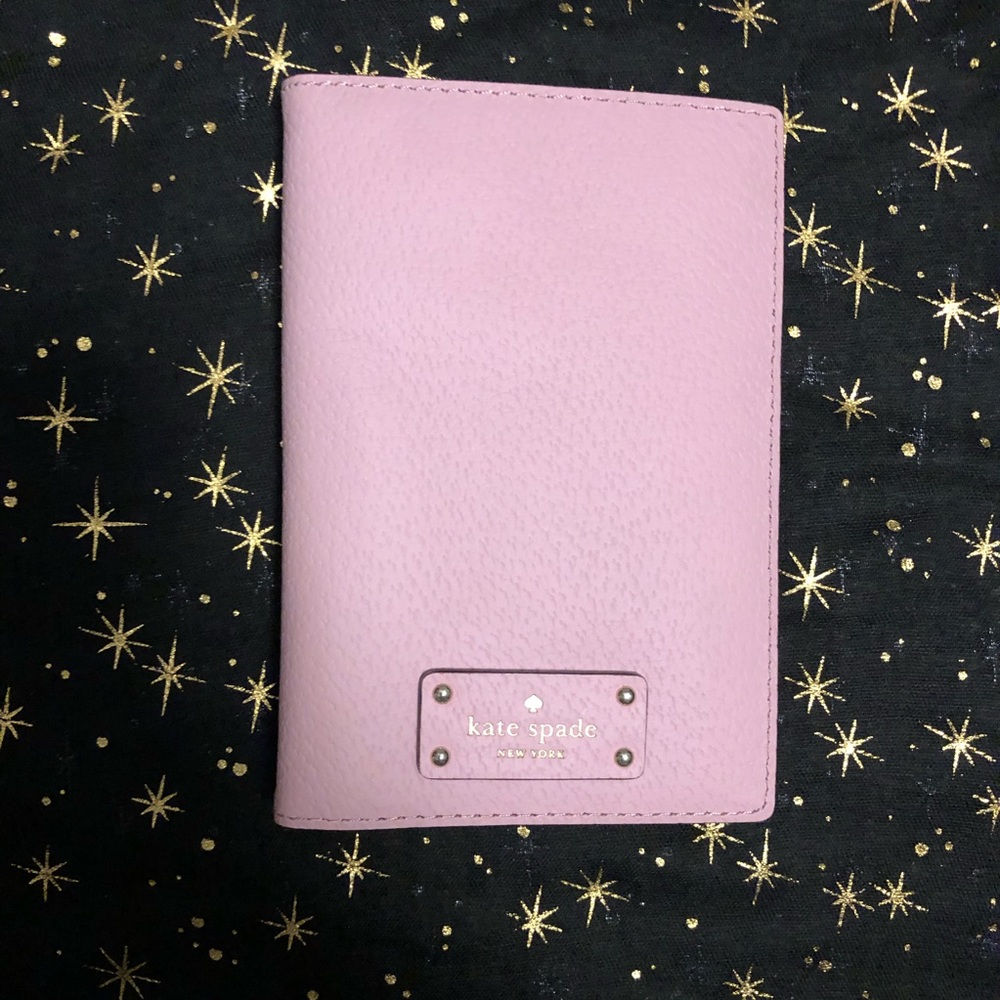NWT Kate Spade ♠️ Lilac passport cover